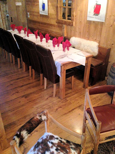 Les Cimes chalet dining area