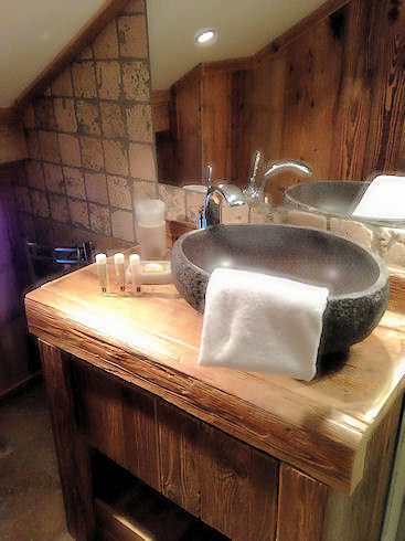 Chalet bathroom Les Cimes
